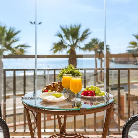 Wintowinrentals Spectacular Sea Views On The Beachfront Apartment *