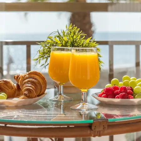 Wintowinrentals Spectacular Sea Views On The Beachfront * Rincon de la Victoria